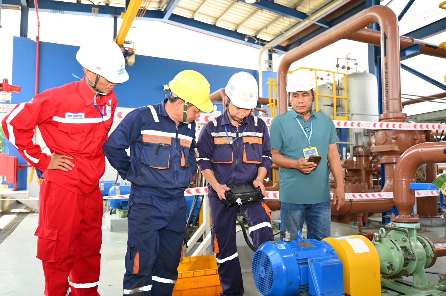 [Chùm ảnh] Sôi nổi Hội thi tay nghề Điện lực Dầu khí lần thứ IV năm 2026