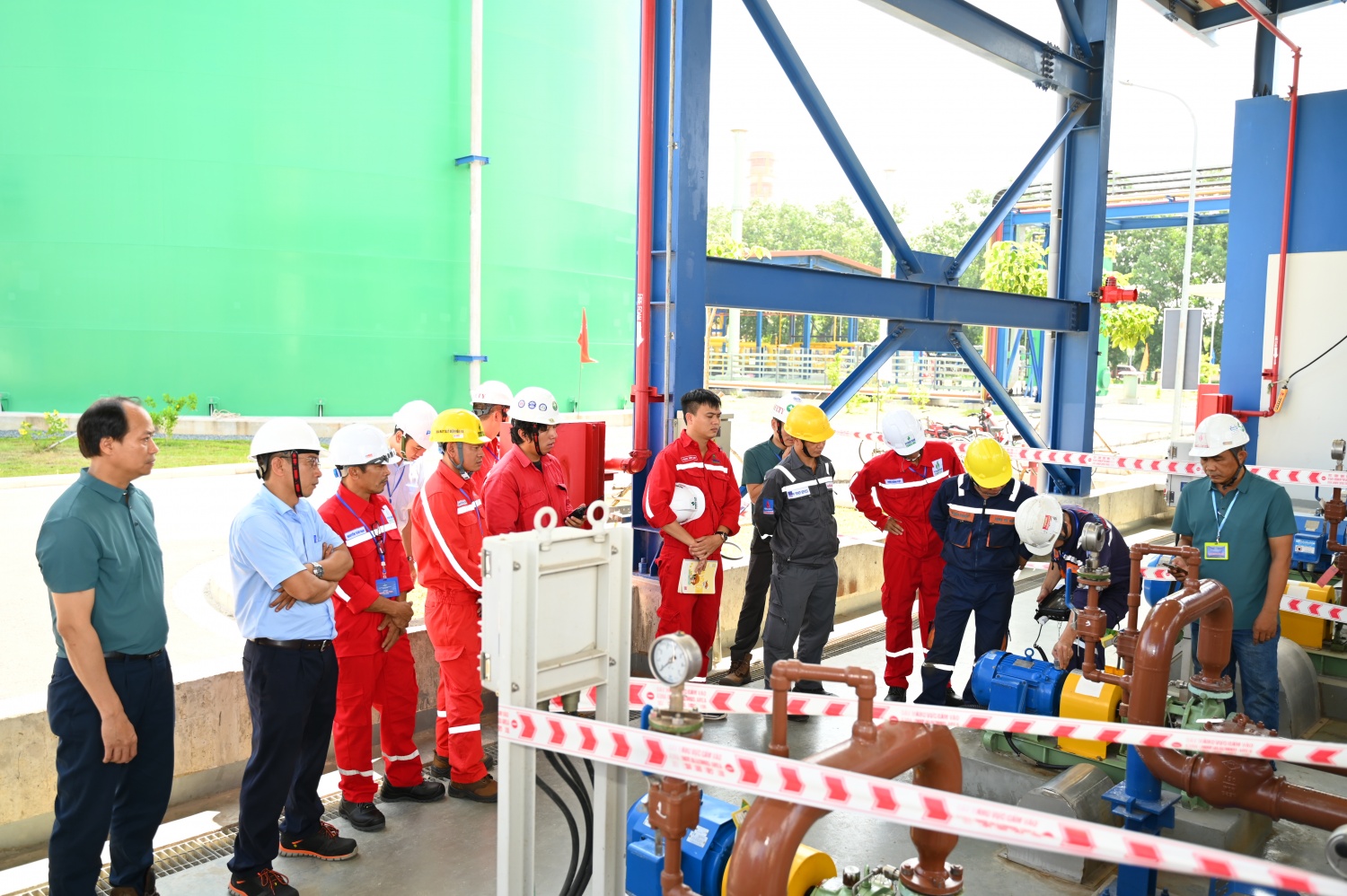 [Chùm ảnh] Sôi nổi Hội thi tay nghề Điện lực Dầu khí lần thứ IV năm 2026