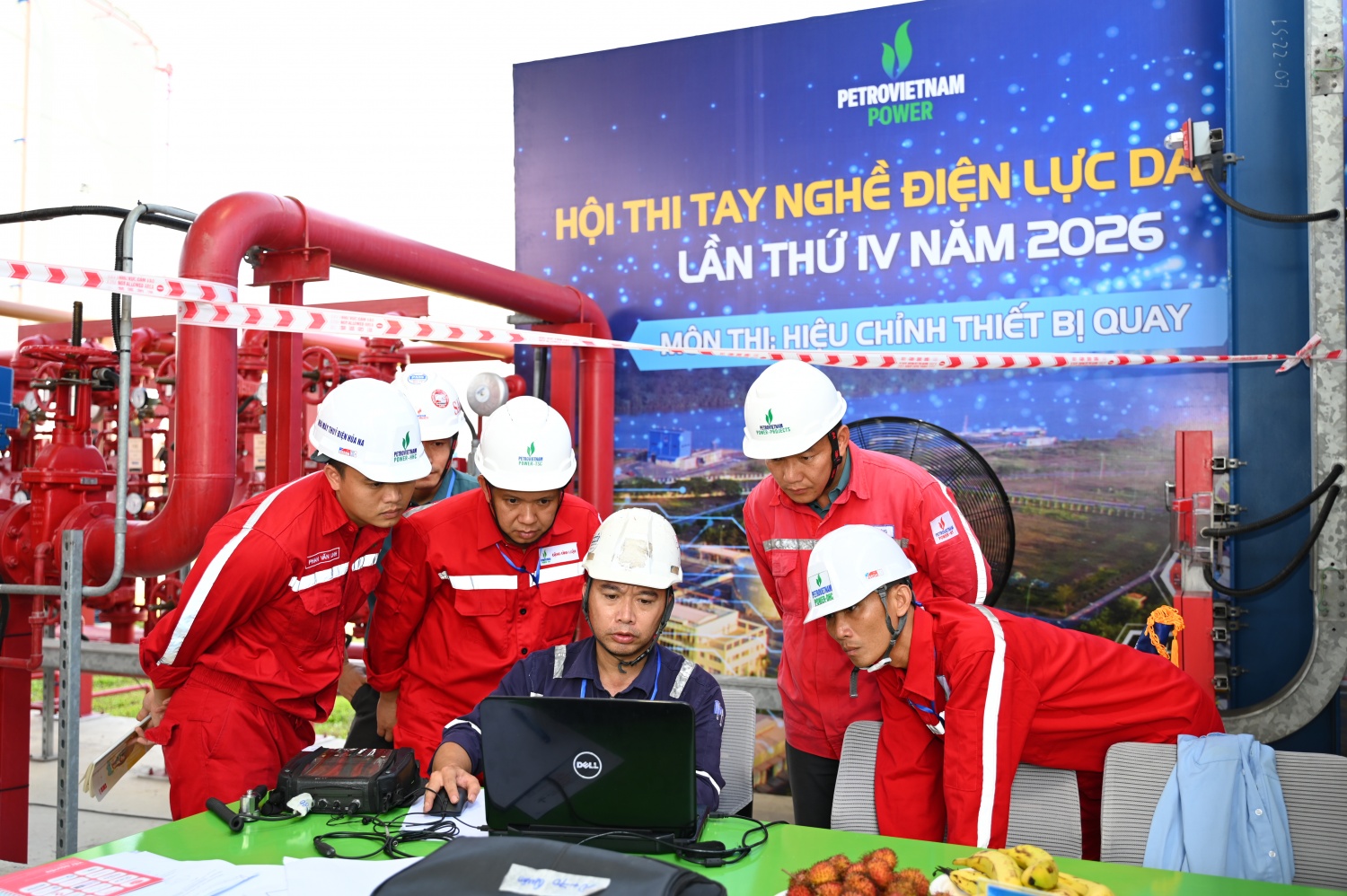 [Chùm ảnh] Sôi nổi Hội thi tay nghề Điện lực Dầu khí lần thứ IV năm 2026