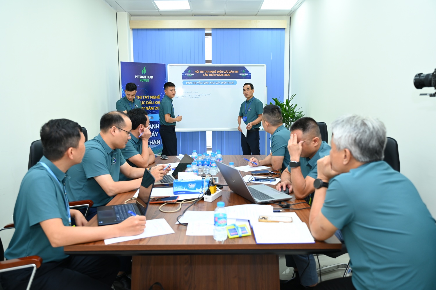 [Chùm ảnh] Sôi nổi Hội thi tay nghề Điện lực Dầu khí lần thứ IV năm 2026