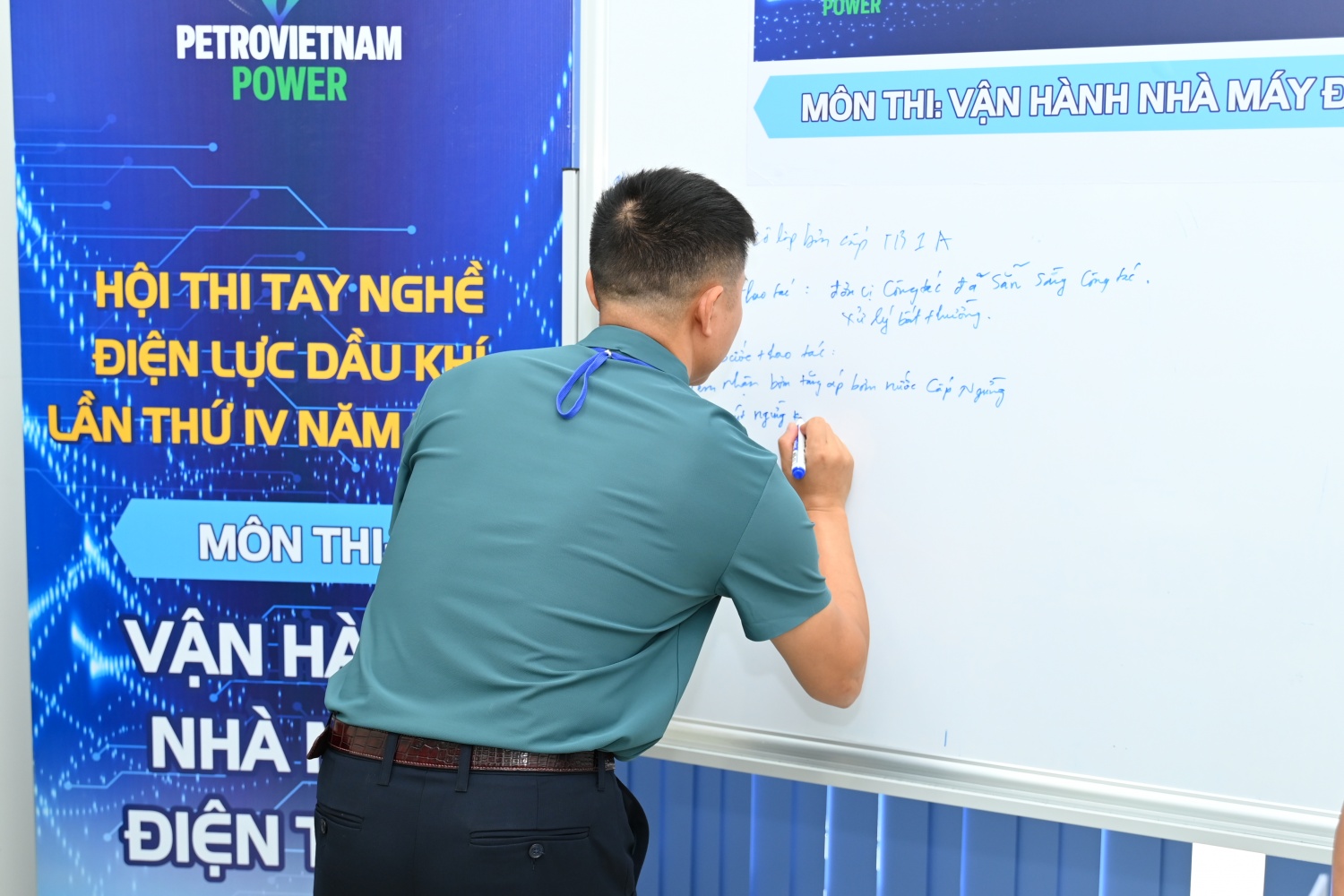 [Chùm ảnh] Sôi nổi Hội thi tay nghề Điện lực Dầu khí lần thứ IV năm 2026