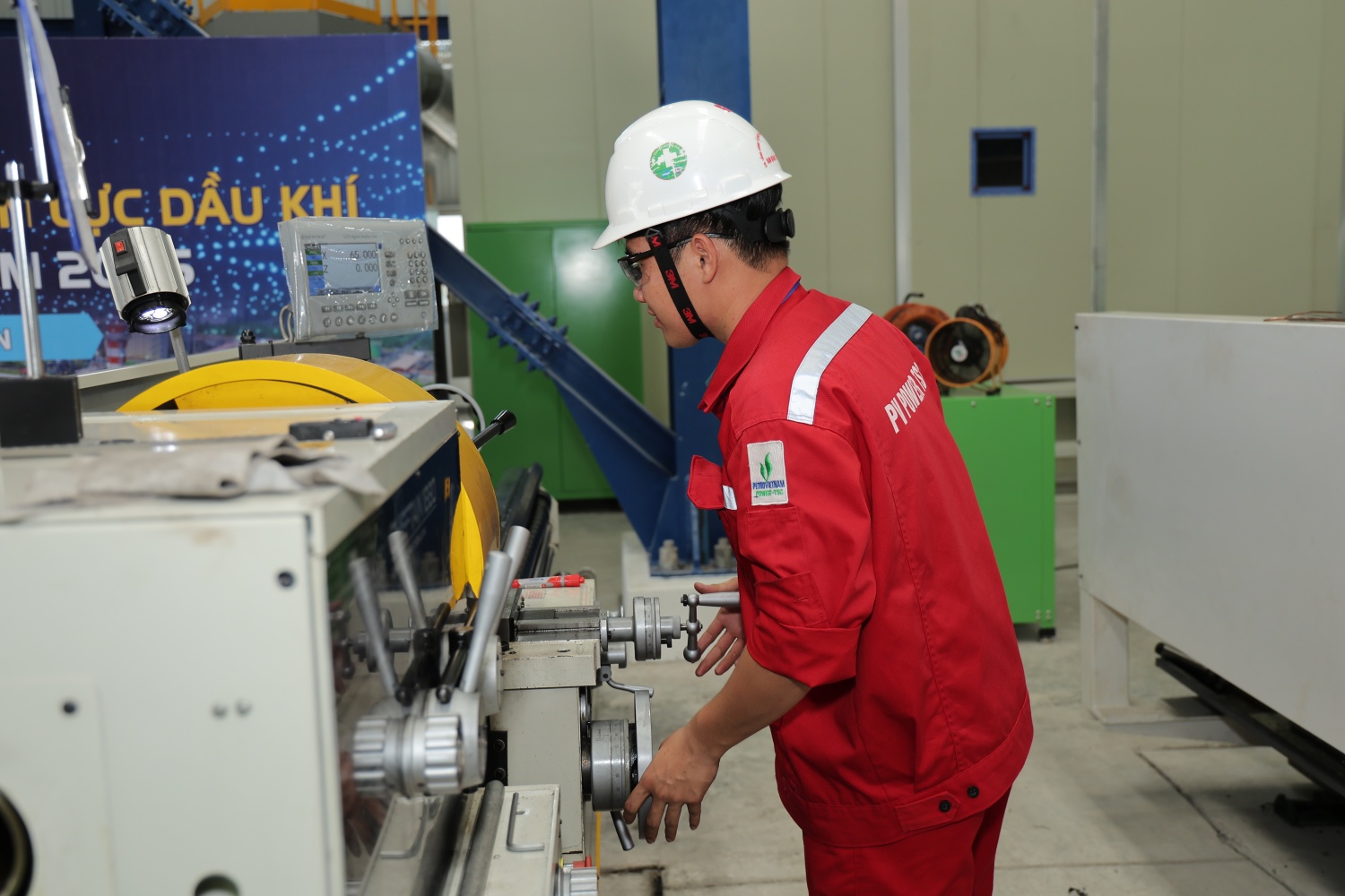 [Chùm ảnh] Sôi nổi Hội thi tay nghề Điện lực Dầu khí lần thứ IV năm 2026