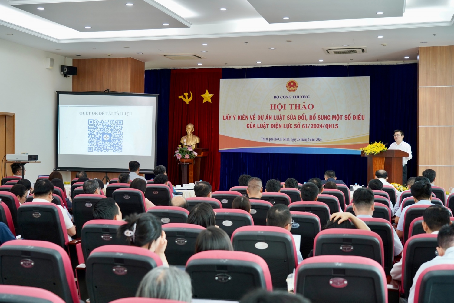 Petrovietnam kiến nghị cơ chế cho điện khí và điện gió ngoài khơi