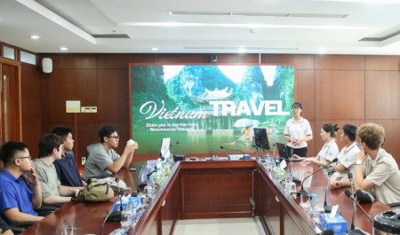 PVU tăng cường hợp tác quốc tế qua hội thảo khoa học chuyên sâu
