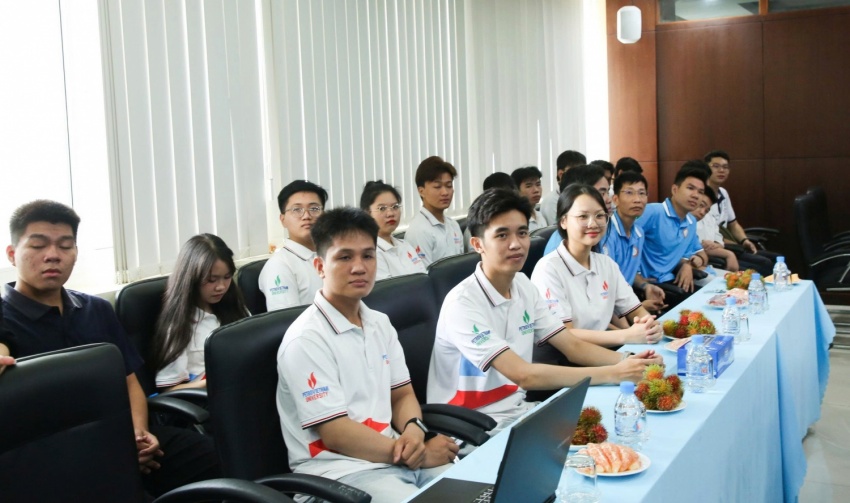 PVU tăng cường hợp tác quốc tế qua hội thảo khoa học chuyên sâu