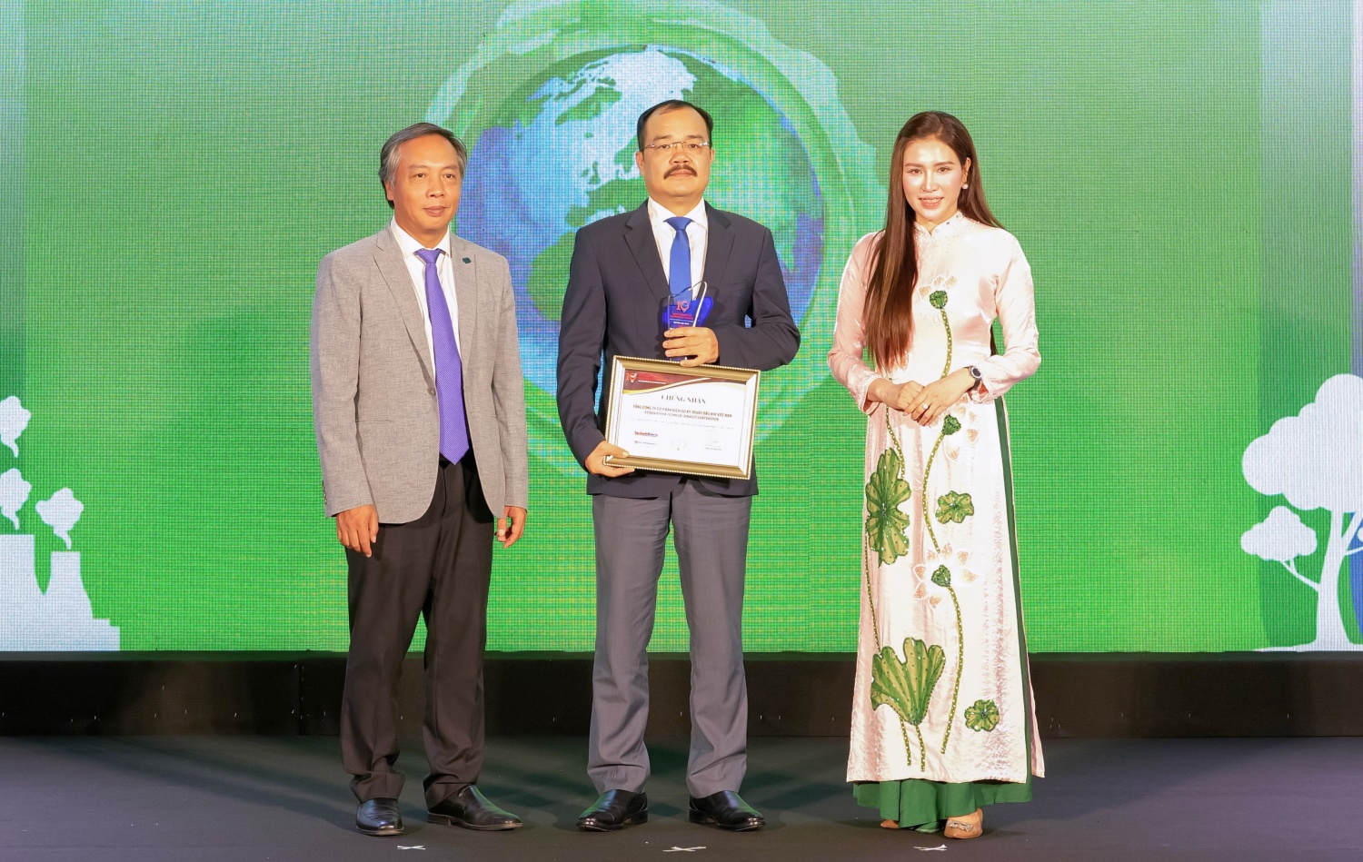 Petrovietnam được vinh danh trong Top đầu các Doanh nghiệp Đổi mới sáng tạo và Kinh doanh hiệu quả 2026
