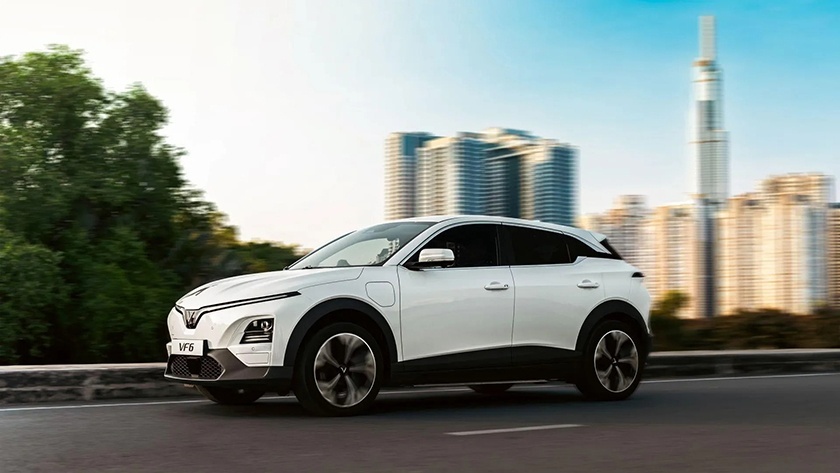 Chủ xe VinFast VF 6 thừa nhận: Đây là chiếc xe giúp cả gia đình yên tâm trên mọi hành trình