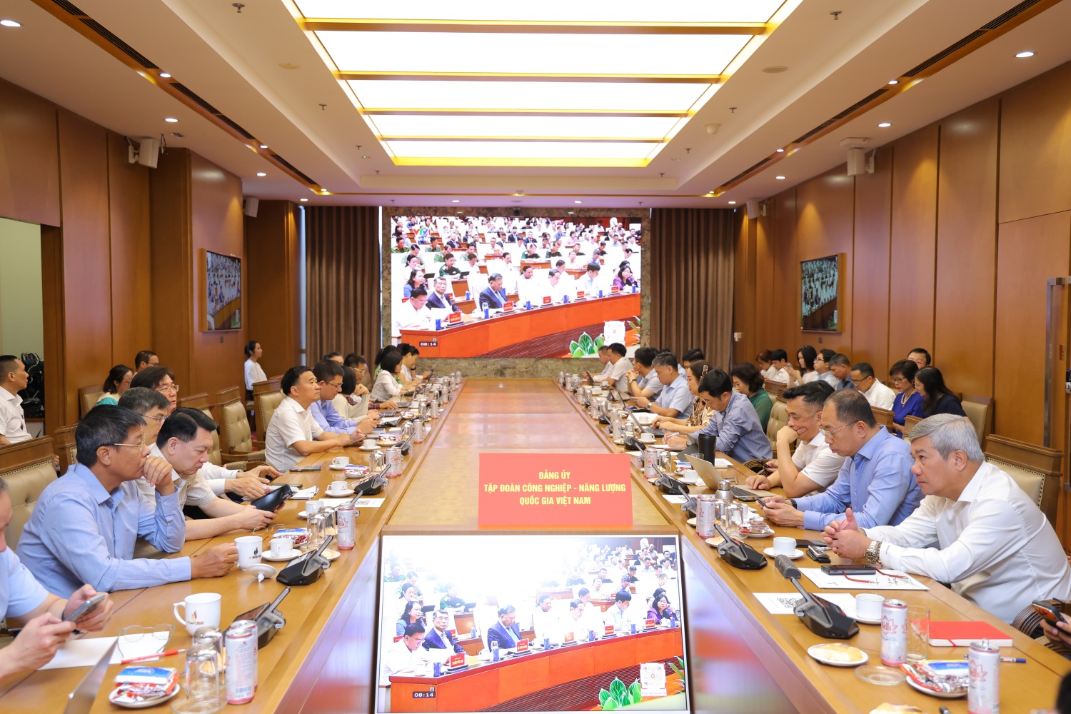 Đảng ủy Petrovietnam học tập, quán triệt Nghị quyết số 10-NQ/TW của Bộ Chính trị