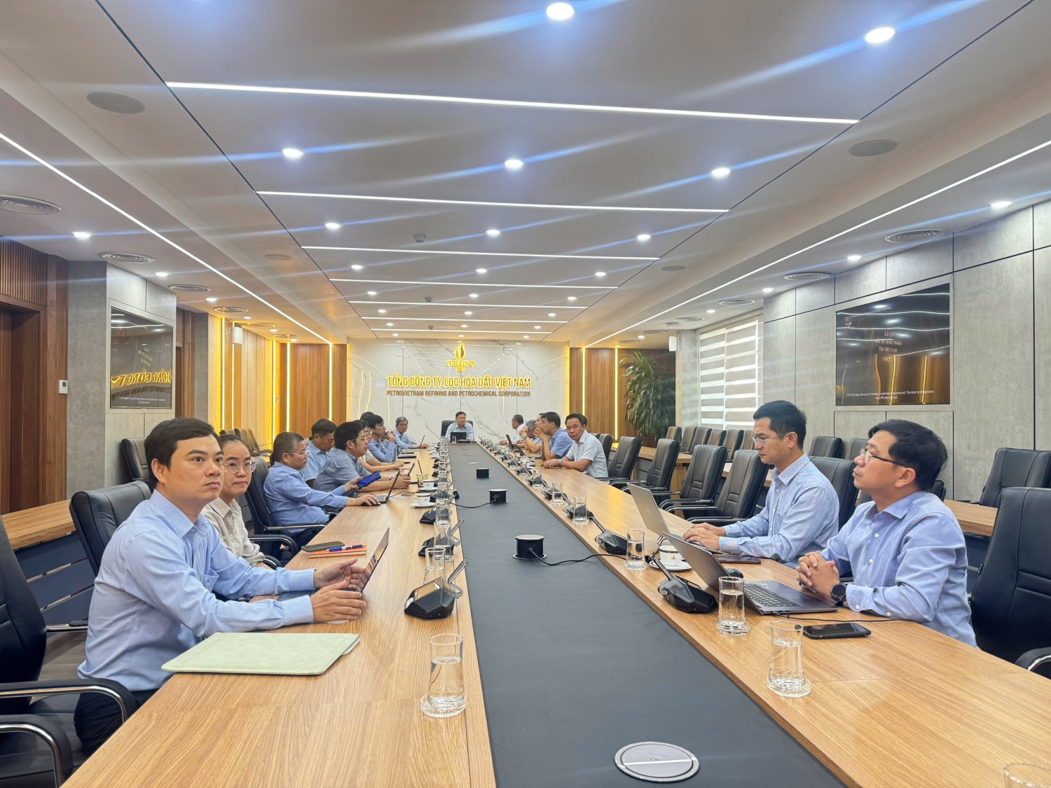 Đảng ủy Petrovietnam học tập, quán triệt Nghị quyết số 10 NQ/TW của Bộ Chính trị