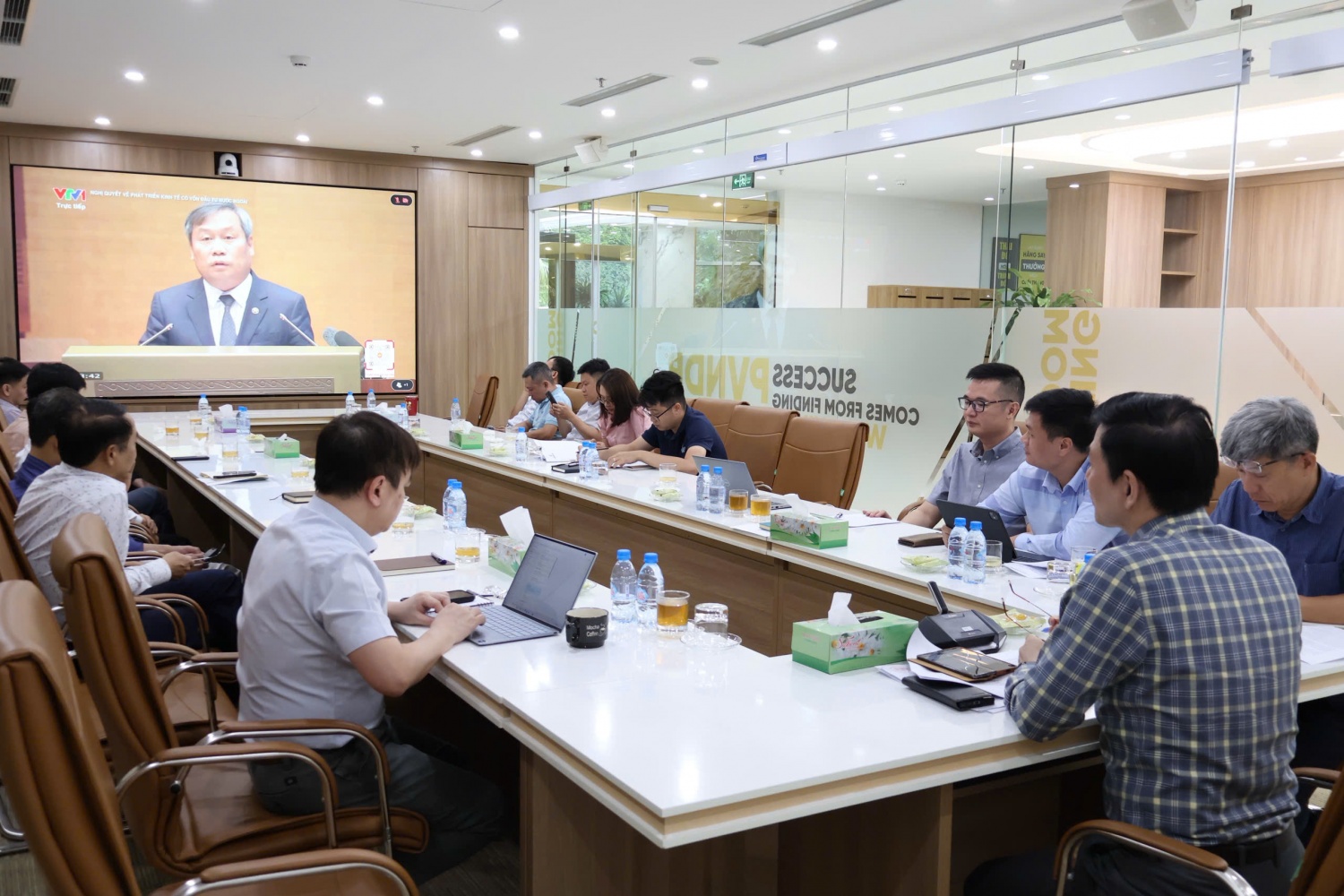 Đảng ủy Petrovietnam học tập, quán triệt Nghị quyết số 10 NQ/TW của Bộ Chính trị