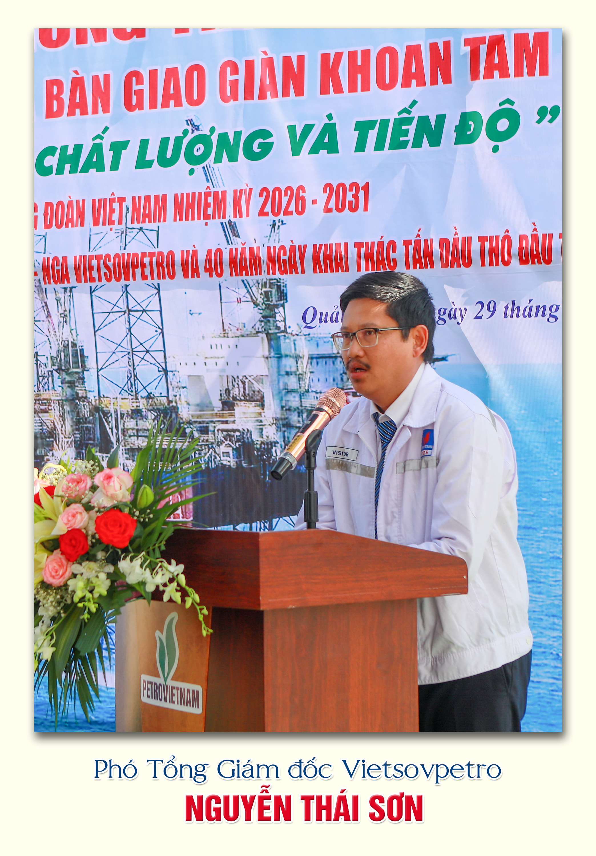 [P-Magazine] 52 ngày đêm đưa giàn khoan 18.000 tấn trở lại biển khơi