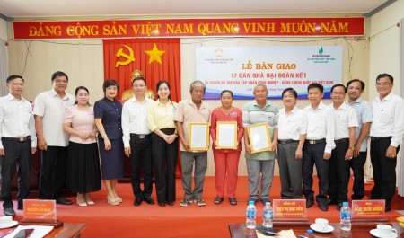 Petrovietnam tài trợ xây dựng, bàn giao 17 căn nhà Đại đoàn kết tại thành phố Cần Thơ