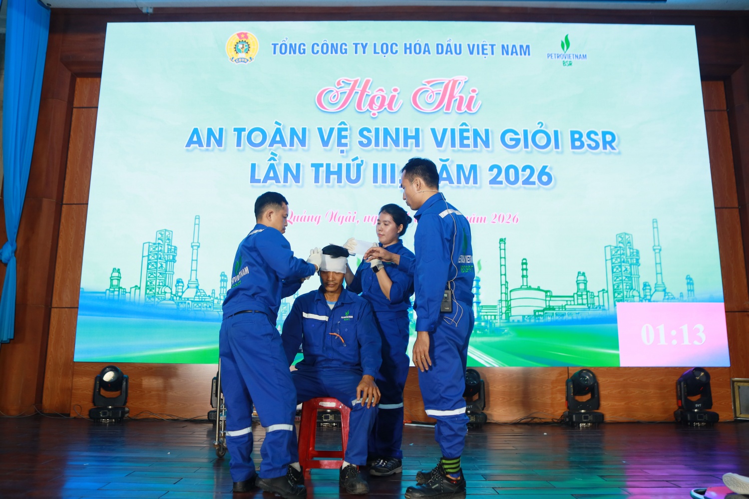 Nâng cao tay nghề và bản lĩnh trong bảo đảm an toàn NMLD Dung Quất Nâng cao tay nghề và bản lĩnh trong bảo đảm an toàn NMLD Dung Quất