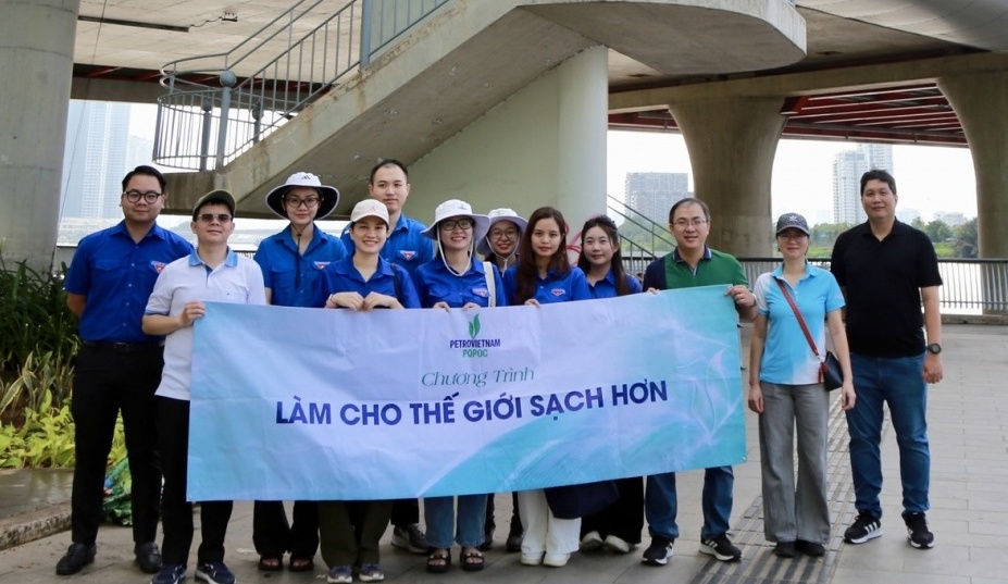 PQPOC chung tay gìn giữ màu xanh tại thành phố mang tên Bác