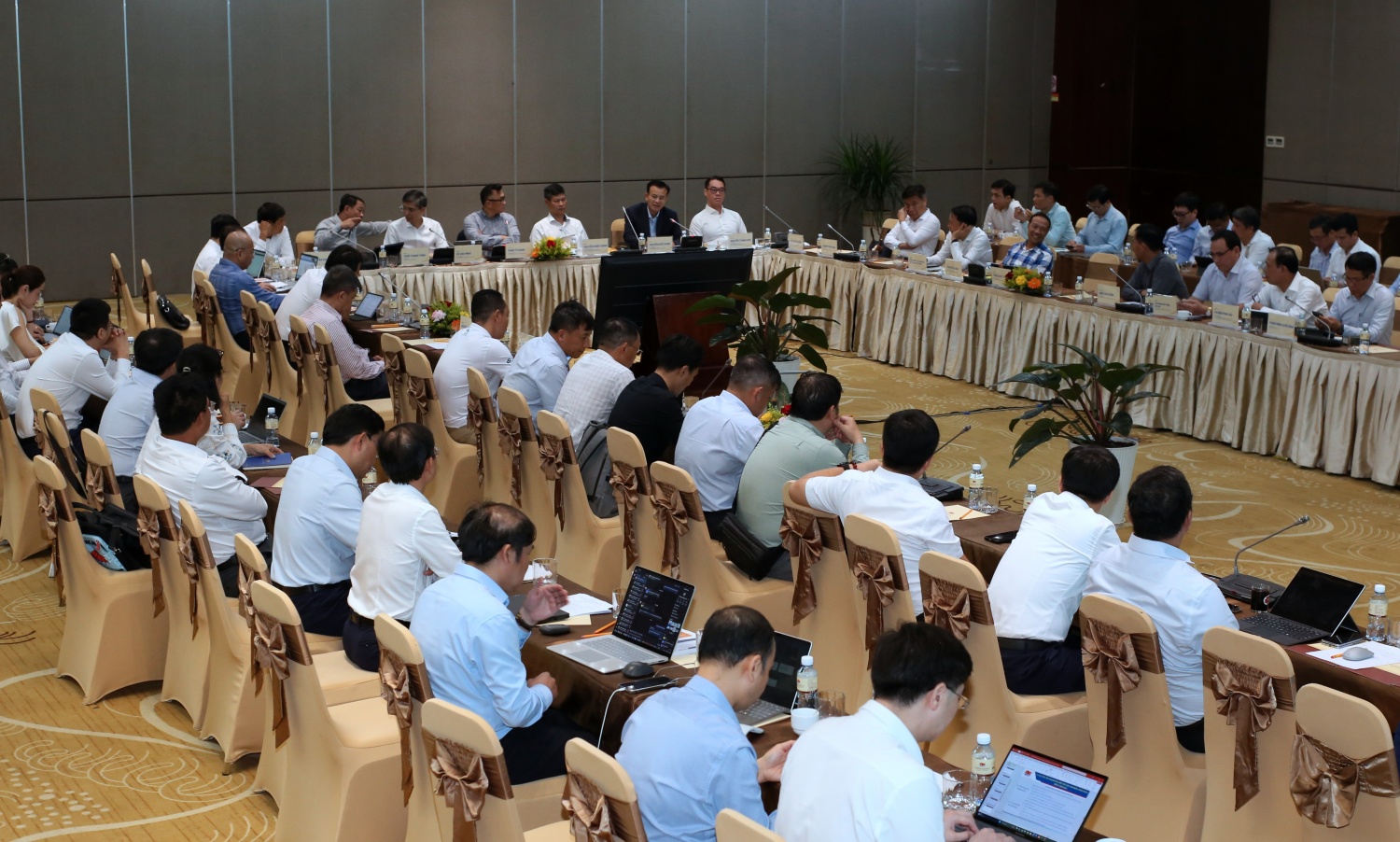 Quản trị an toàn từ thực tiễn vận hành các công trình dầu khí - năng lượng của Petrovietnam Quản trị an toàn từ thực tiễn vận hành các công trình dầu khí - năng lượng của Petrovietnam