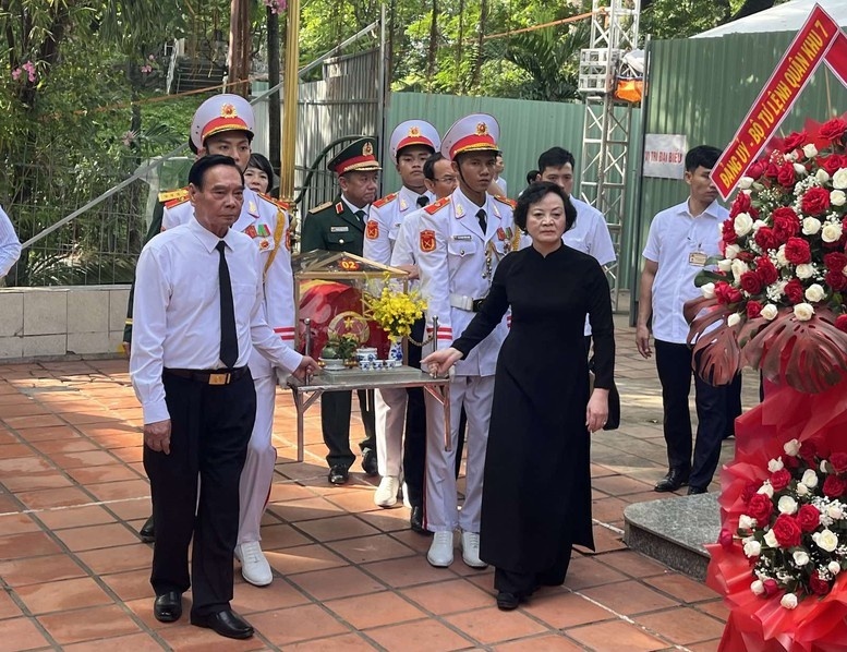 Thủ tướng Lê Minh Hưng: Bằng mọi giá, phải nỗ lực, quyết tâm cao nhất để tìm kiếm, quy tập và xác định danh tính hài cốt liệt sĩ