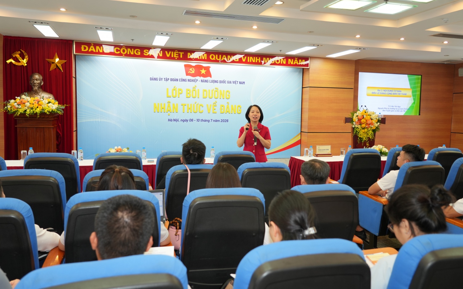 Petrovietnam khai giảng lớp Bồi dưỡng nhận thức về Đảng khu vực Hà Nội năm 2026