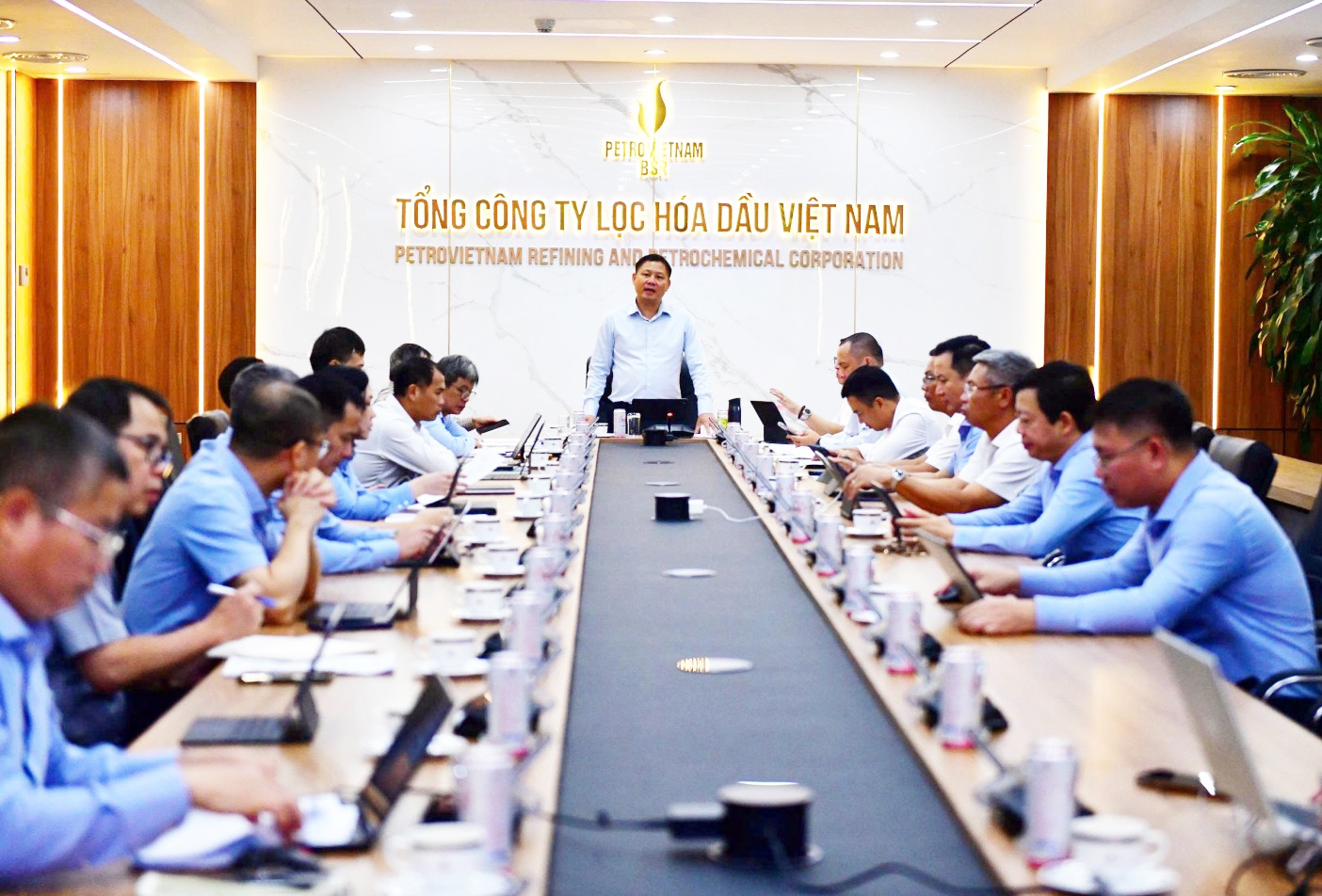 Đảng ủy BSR triển khai hàng loạt giải pháp, quyết tâm hoàn thành các nhiệm vụ năm 2026 Đảng ủy BSR triển khai hàng loạt giải pháp, quyết tâm hoàn thành các nhiệm vụ năm 2026