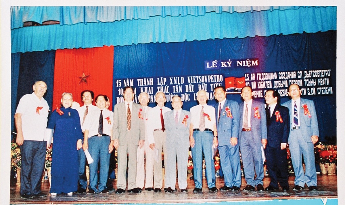 Chuyện về Tổng Giám đốc đầu tiên của Vietsovpetro Chuyện về Tổng Giám đốc đầu tiên của Vietsovpetro