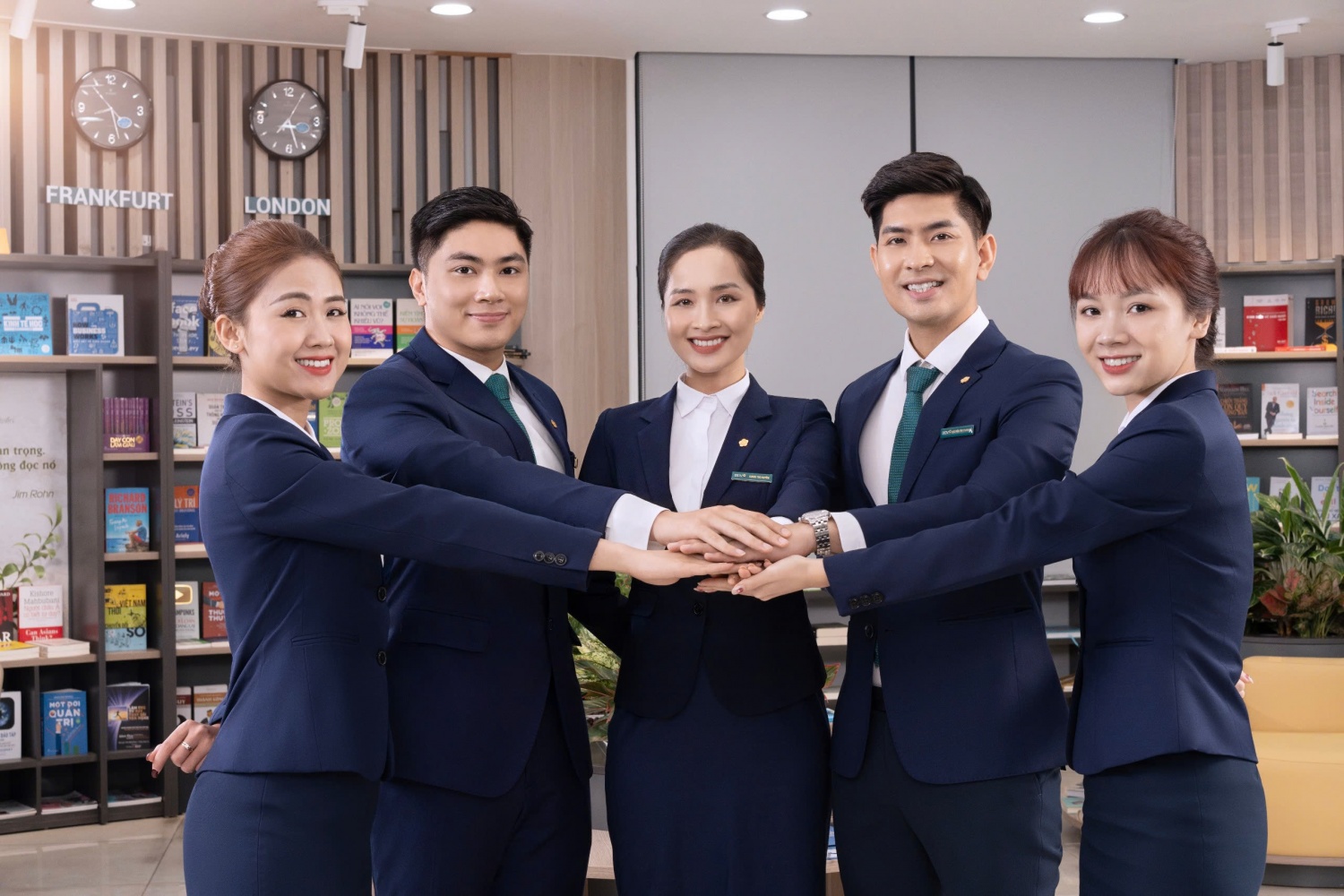 BIDV khởi động hành trình xây dựng “Ngân hàng hạnh phúc của người lao động BIDV khởi động hành trình xây dựng “Ngân hàng hạnh phúc của người lao động