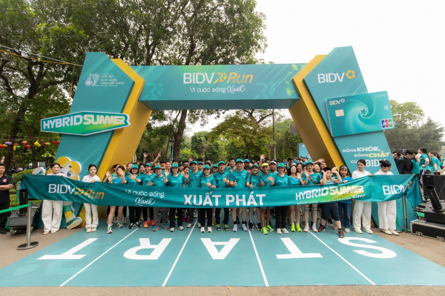 BIDV khởi động hành trình xây dựng “Ngân hàng hạnh phúc của người lao động BIDV khởi động hành trình xây dựng “Ngân hàng hạnh phúc của người lao động