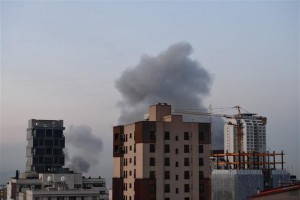 Mỹ tiếp tục không kích Iran sau tuyên bố của Tổng thống Trump