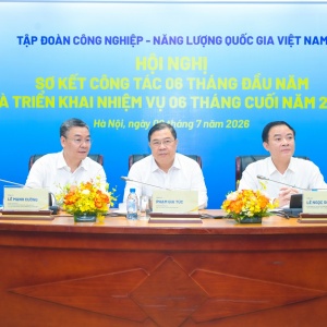 Phó Thủ tướng Thường trực Phạm Gia Túc dự Hội nghị sơ kết công tác 6 tháng đầu năm của Petrovietnam
