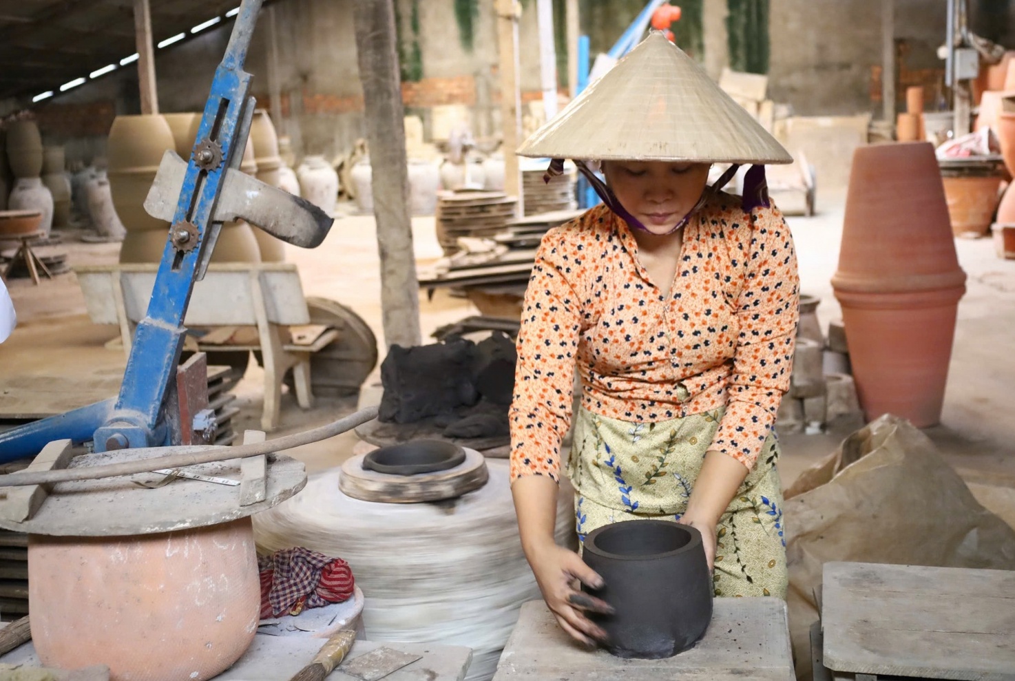 "Thủ phủ" gạch gốm và giấc mơ di sản đương đại Mang Thít