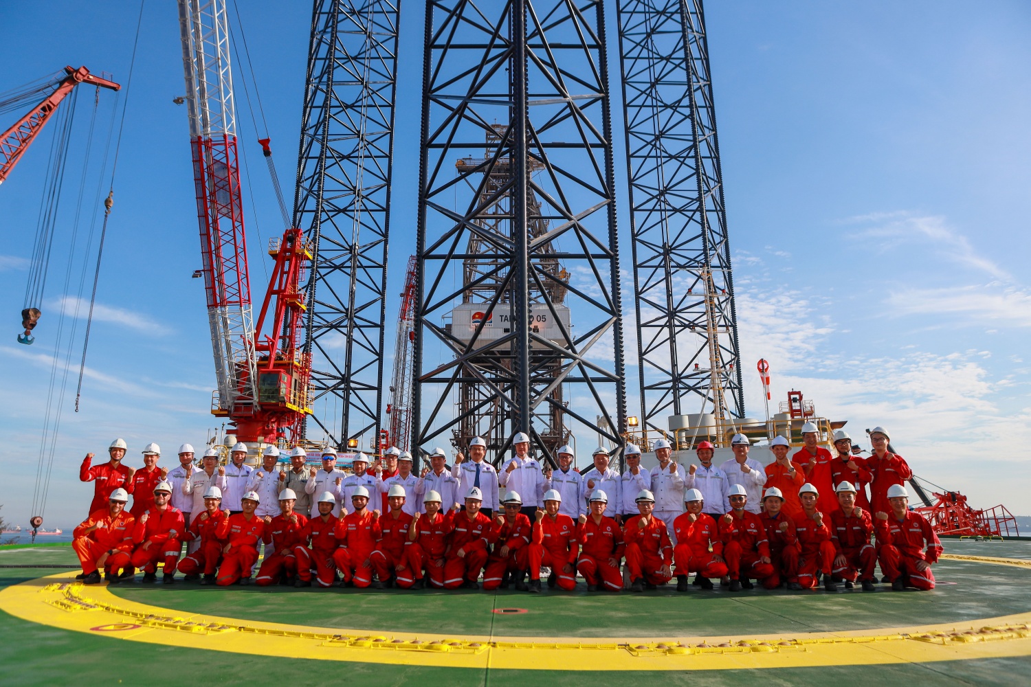Công đoàn đồng hành cùng người lao động, tạo động lực phát triển Petrovietnam Công đoàn Petrovietnam đồng hành cùng người lao động, tạo động lực phát triển cùng Tập đoàn
