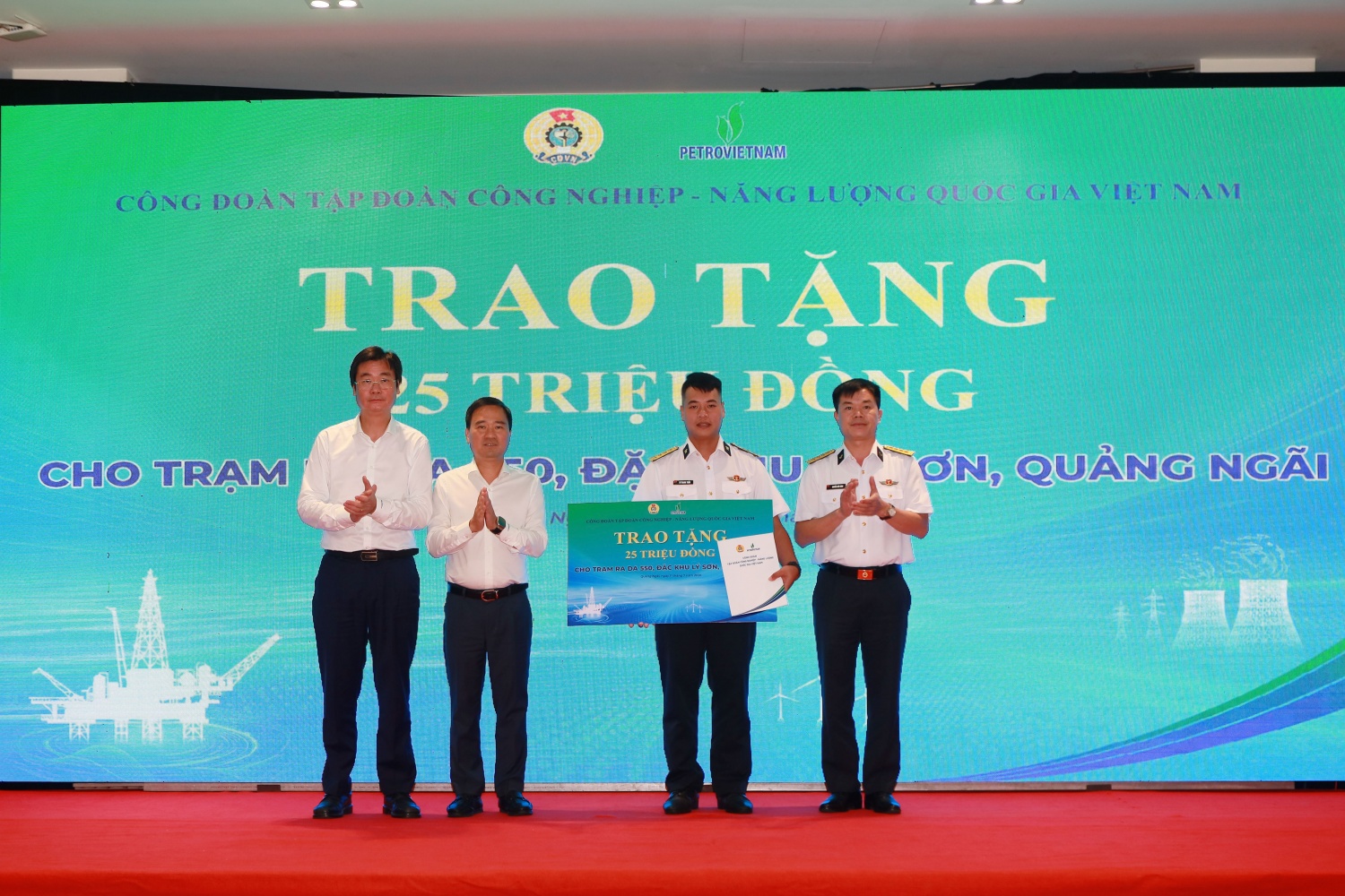 Đồng hành cùng người lao động, tạo động lực phát triển cùng Petrovietnam Công đoàn Petrovietnam đồng hành cùng người lao động, tạo động lực phát triển cùng Tập đoàn