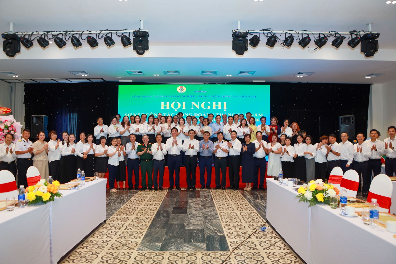Làm lợi gần 10.000 tỷ đồng trong 6 tháng đầu năm từ những đột phá, sáng tạo của NLĐ Petrovietnam