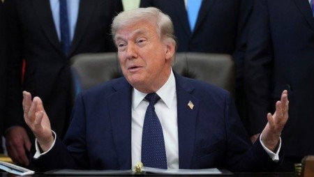 Ông Trump đe dọa phóng 1.000 tên lửa vào Iran