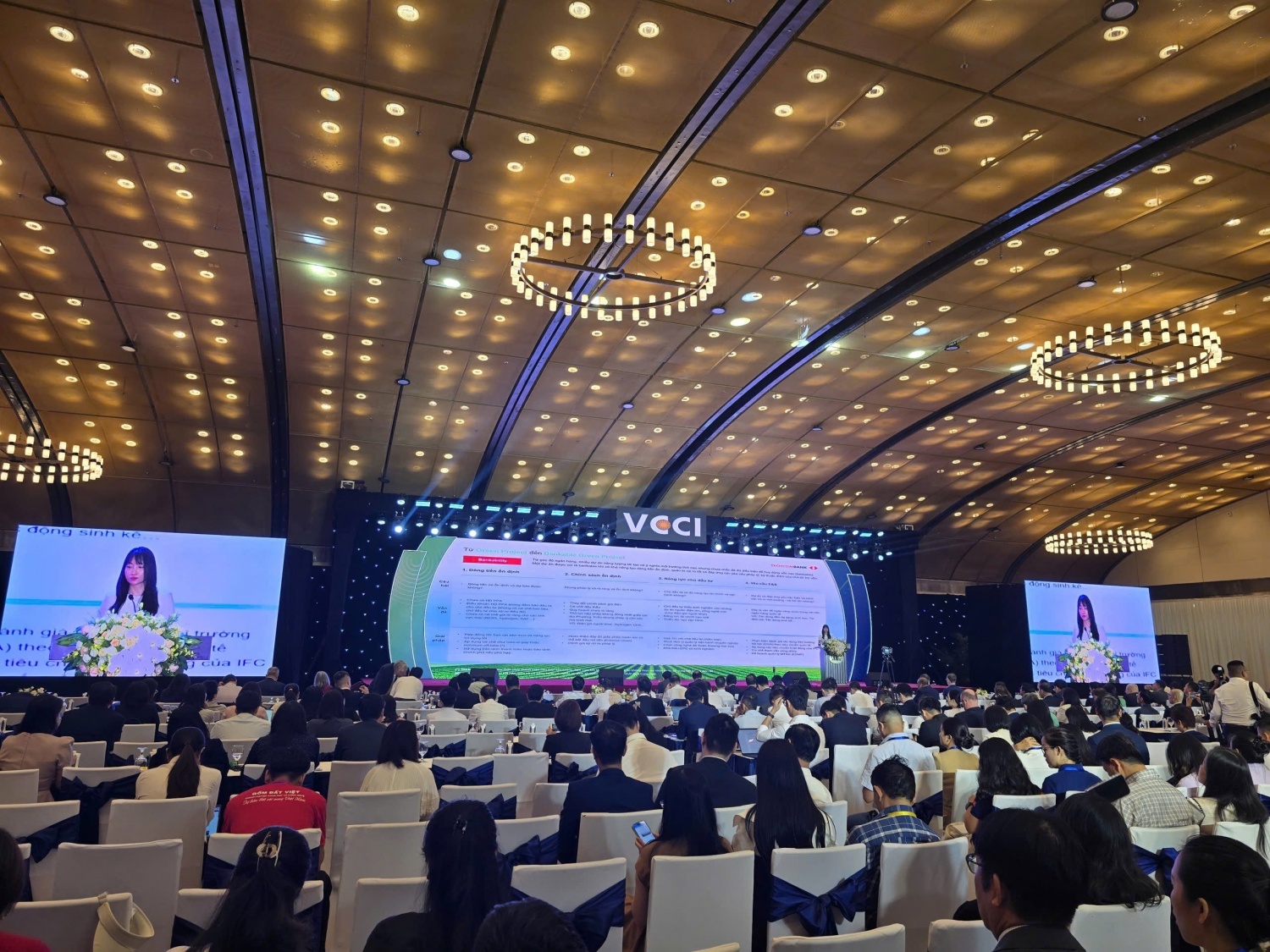 Thúc đẩy lộ trình trung hòa carbon: Techcombank nhận giải thưởng Top 10 Doanh nghiệp Net Zero 2026