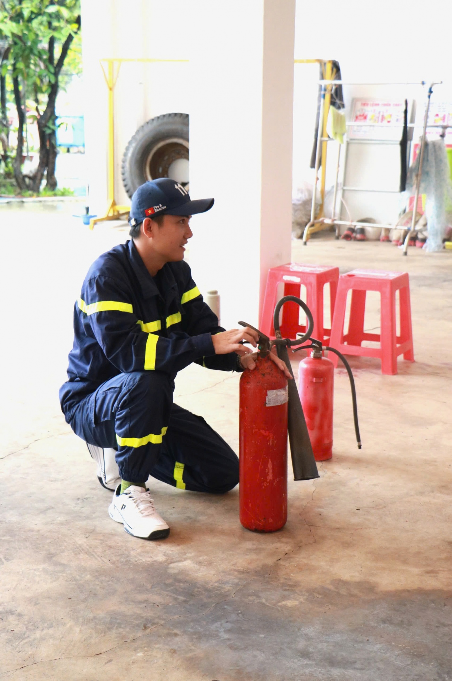 Nhà máy Đạm Cà Mau tổ chức huấn luyện PCCC và CNCH, nâng cao năng lực ứng phó sự cố