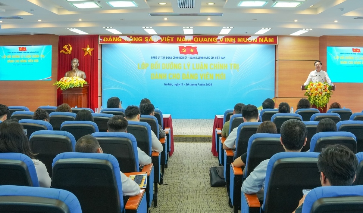 Petrovietnam khai giảng lớp bồi dưỡng lý luận chính trị dành cho đảng viên mới năm 2026