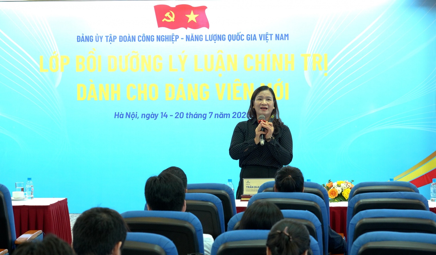Petrovietnam khai giảng lớp bồi dưỡng lý luận chính trị dành cho đảng viên mới năm 2026 Petrovietnam khai giảng lớp bồi dưỡng lý luận chính trị dành cho đảng viên mới năm 2026