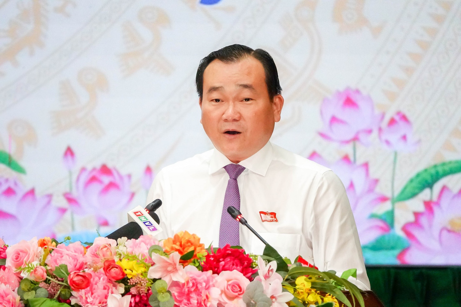 Chủ tịch HĐND Vĩnh Long yêu cầu nghiên cứu thí điểm khu công nghiệp sinh thái giảm rác thải Chủ tịch HĐND Vĩnh Long yêu cầu nghiên cứu thí điểm khu công nghiệp sinh thái giảm rác thải