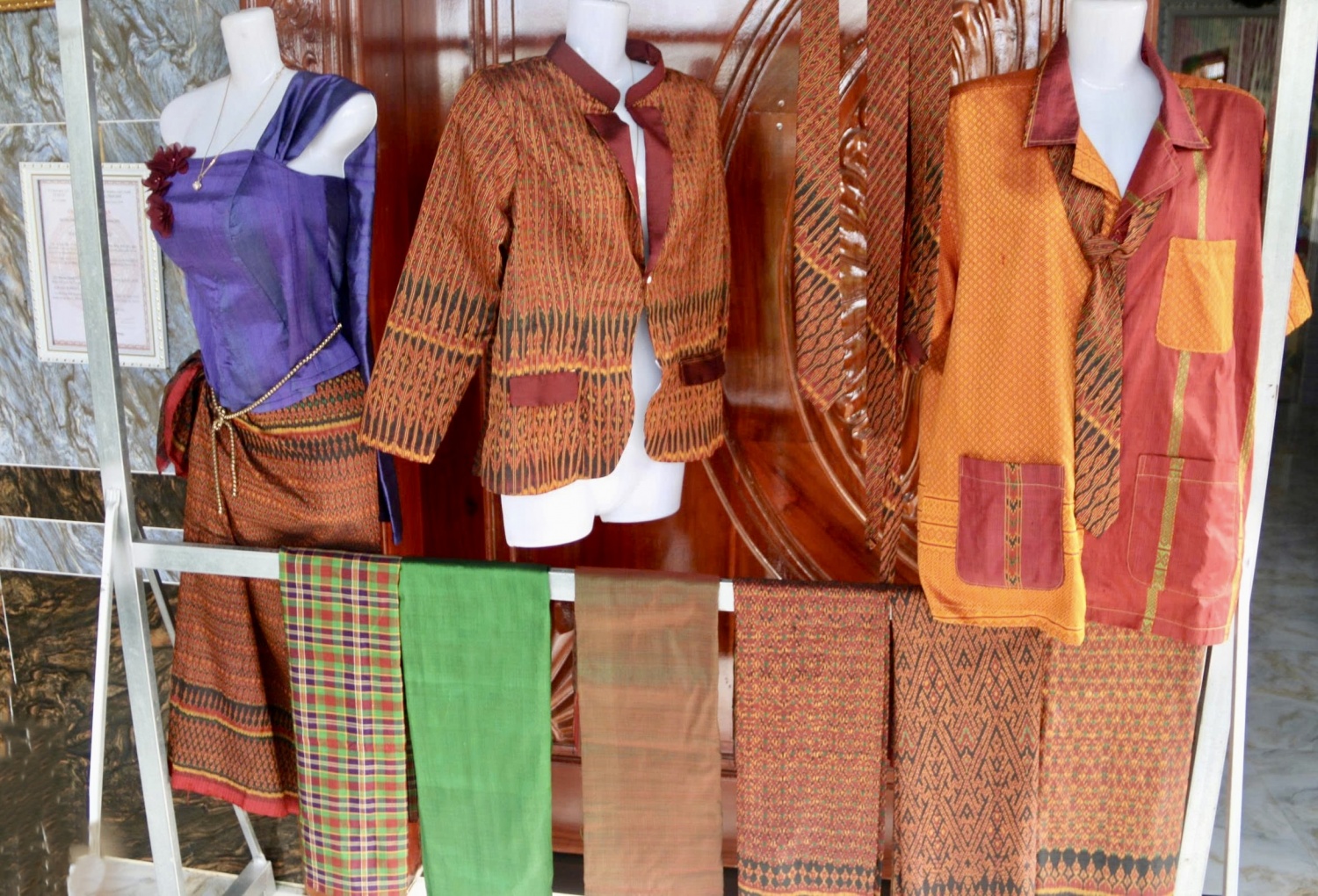 Làng nghề thổ cẩm Khmer trăm tuổi giữa nhịp sống mới