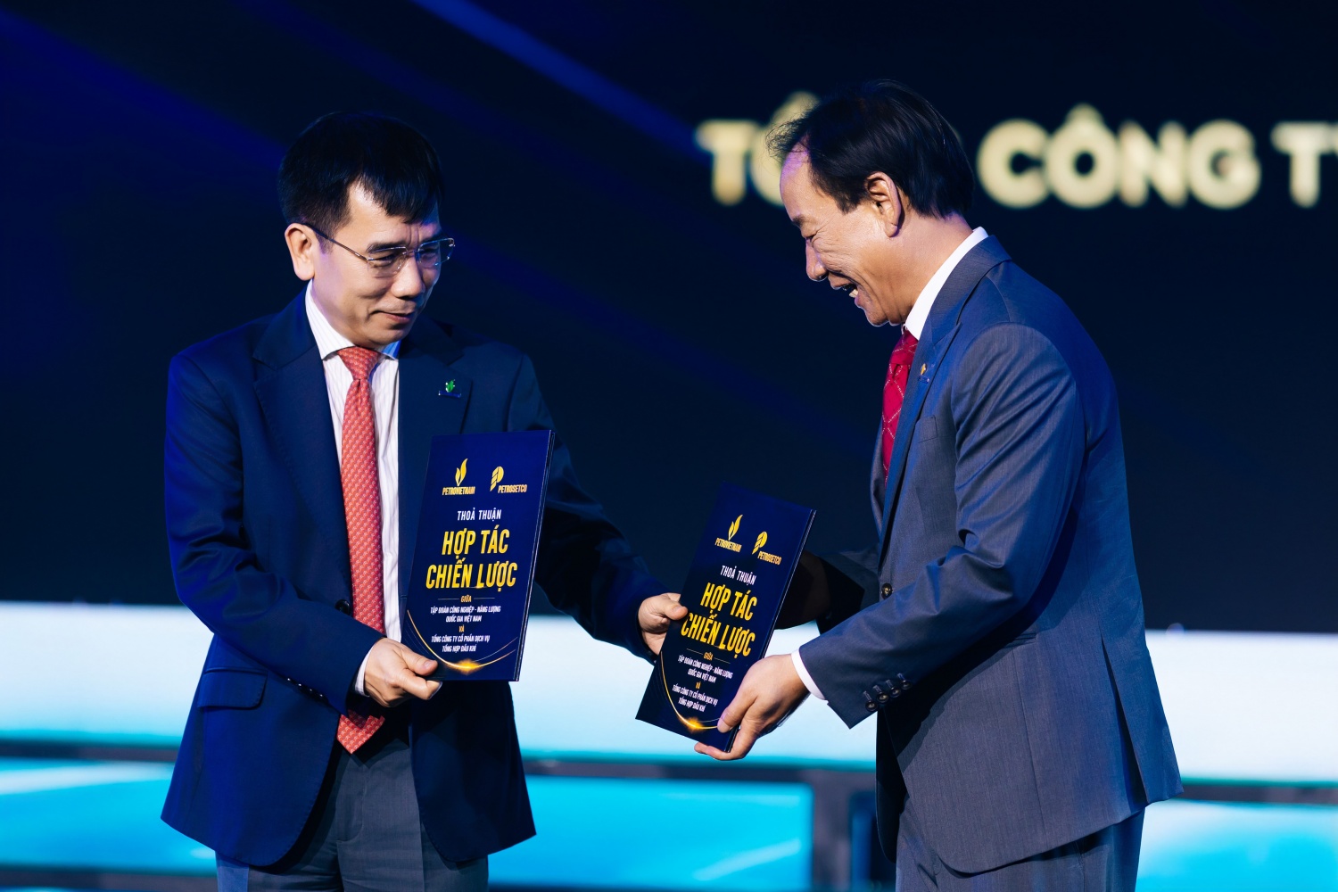 Petrovietnam và PETROSETCO tăng cường liên kết chuỗi dịch vụ năng lượng