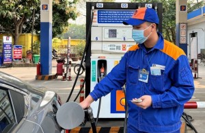 Giá xăng dầu đồng loạt tăng, E10 vượt mốc 20.500 đồng/lít