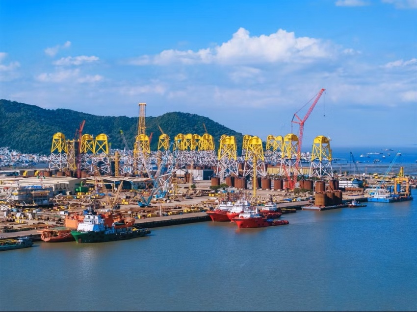 Petrovietnam and the challenge of achieving double-digit economic growth Petrovietnam and the challenge of achieving double-digit economic growth