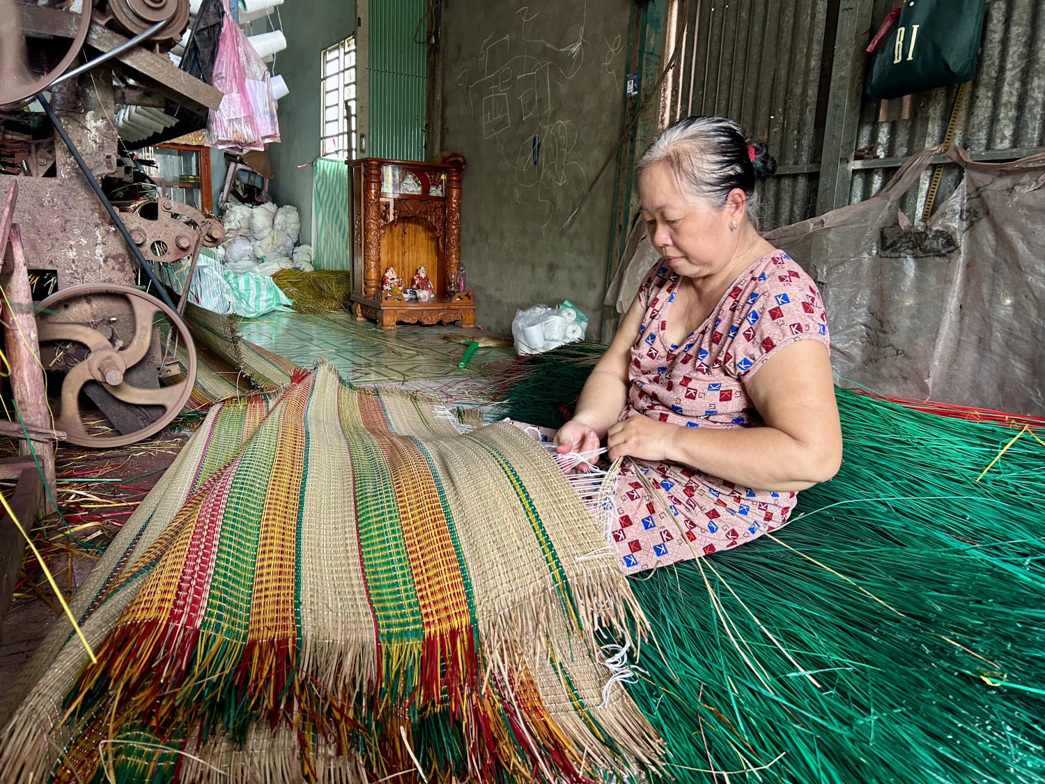 Làng chiếu Định Yên: Từ phiên “chợ Ma” huyền thoại đến di sản quốc gia Làng chiếu Định Yên: Từ phiên “chợ Ma” huyền thoại đến di sản quốc gia
