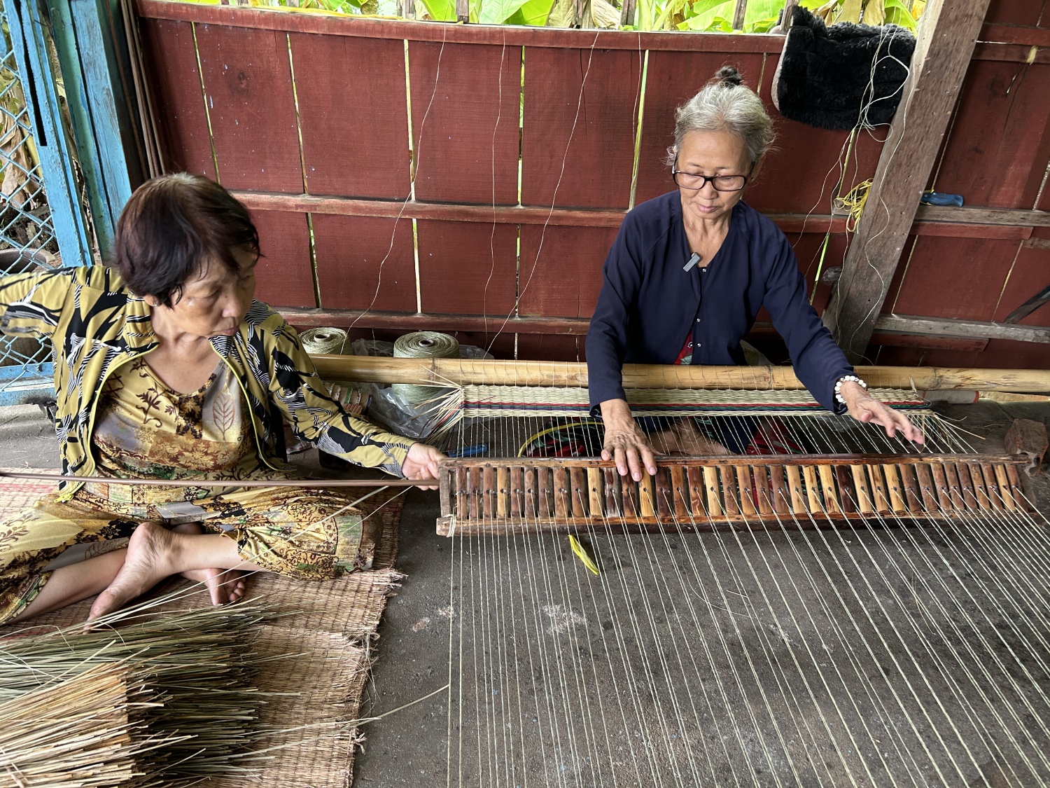 Làng chiếu Định Yên: Từ phiên “chợ Ma” huyền thoại đến di sản quốc gia Làng chiếu Định Yên: Từ phiên “chợ Ma” huyền thoại đến di sản quốc gia