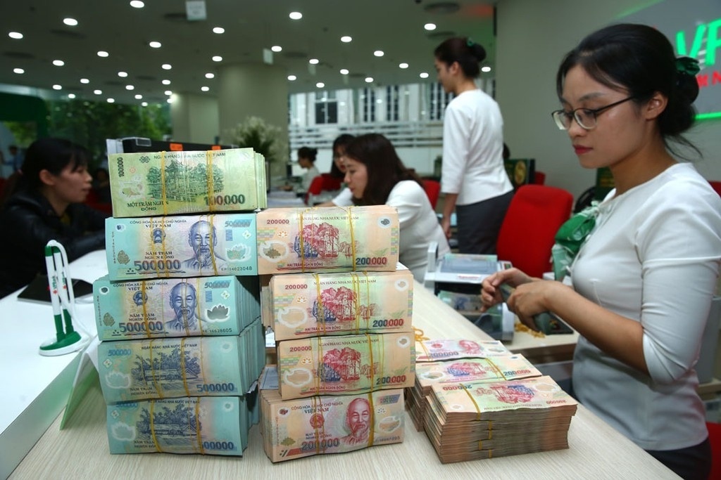 Tin tức kinh tế ngày 13/8: Người dân gửi hơn 11 triệu tỷ đồng vào ngân hàng Tin tức kinh tế ngày 13/8: Người dân gửi hơn 11 triệu tỷ đồng vào ngân hàng