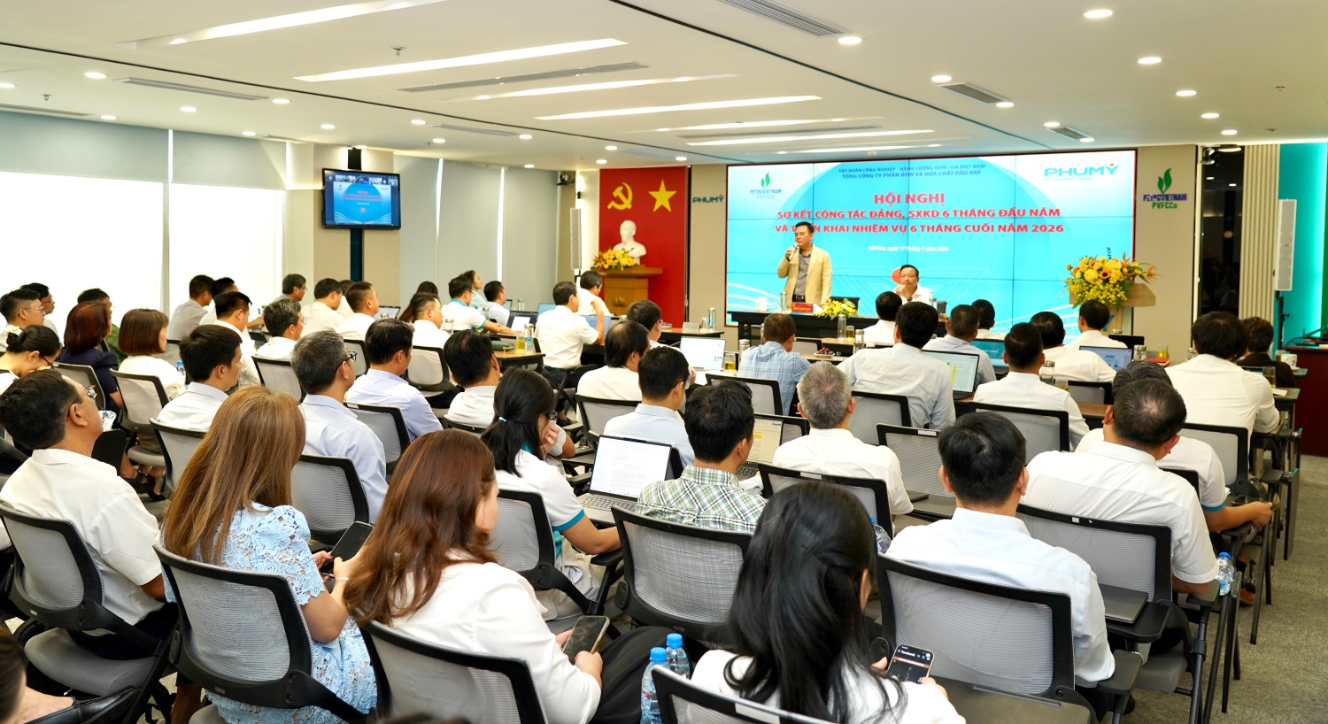 PVFCCo - Phú Mỹ giữ đà tăng trưởng, mở rộng động lực từ hóa chất