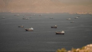 Hai tàu chở dầu phát nổ khi qua Hormuz, Mỹ - Iran thêm căng thẳng