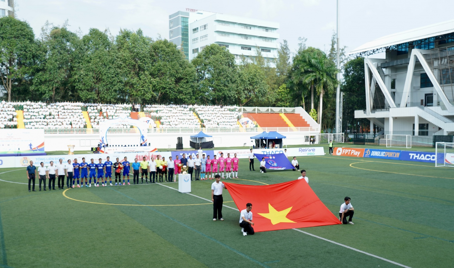 Đội bóng Công đoàn Petrovietnam ghi dấu ấn tại Vòng chung kết Giải bóng đá công nhân, viên chức Việt Nam 2026 Đội bóng Công đoàn Petrovietnam đạt Huy chương Bạc tại Giải bóng đá công nhân, viên chức Việt Nam 2026