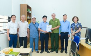 Petrovietnam thăm hỏi, động viên thương binh, nạn nhân chất độc da cam tại Hà Nội