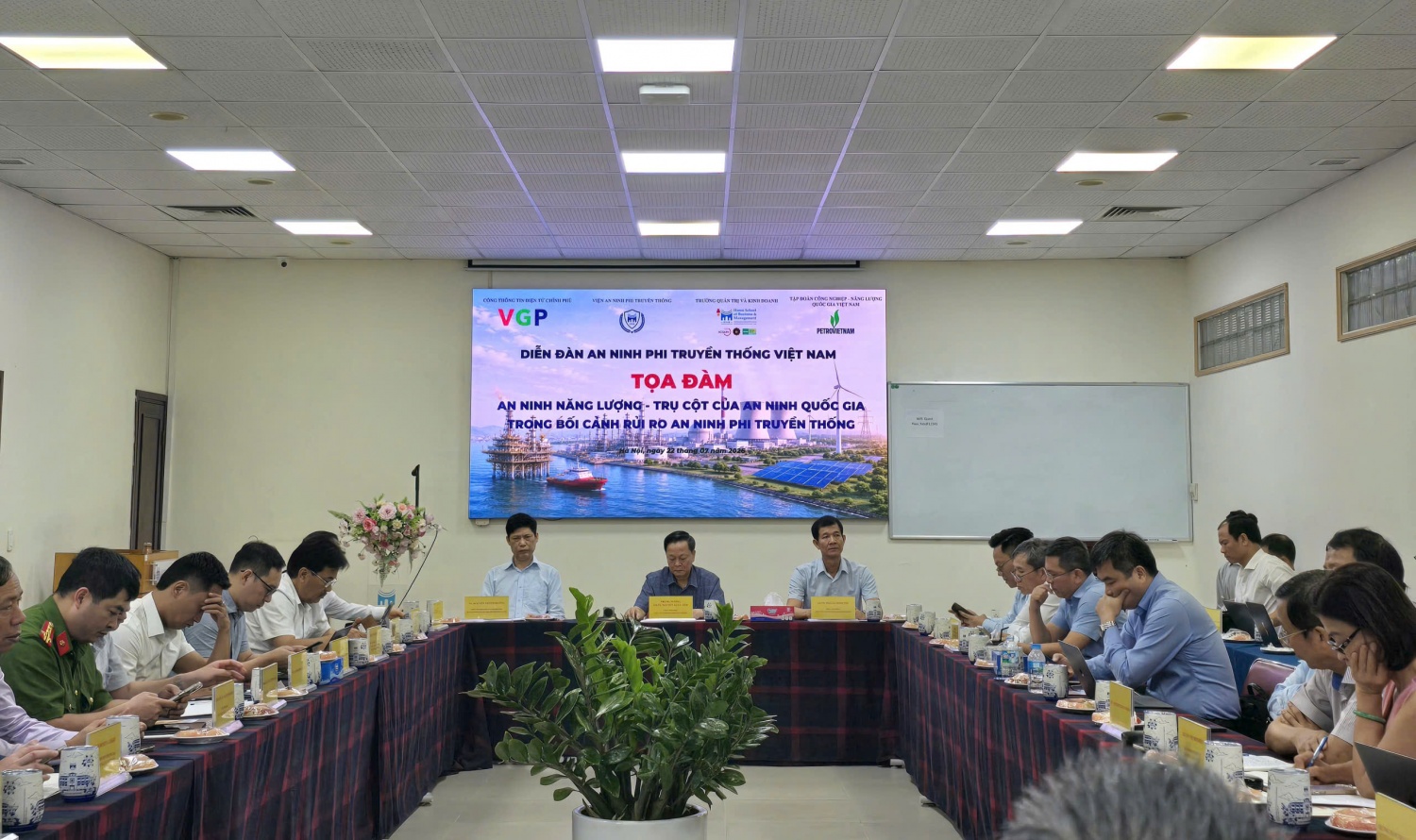 Chuyên gia hiến kế củng cố an ninh năng lượng trước rủi ro địa chính trị