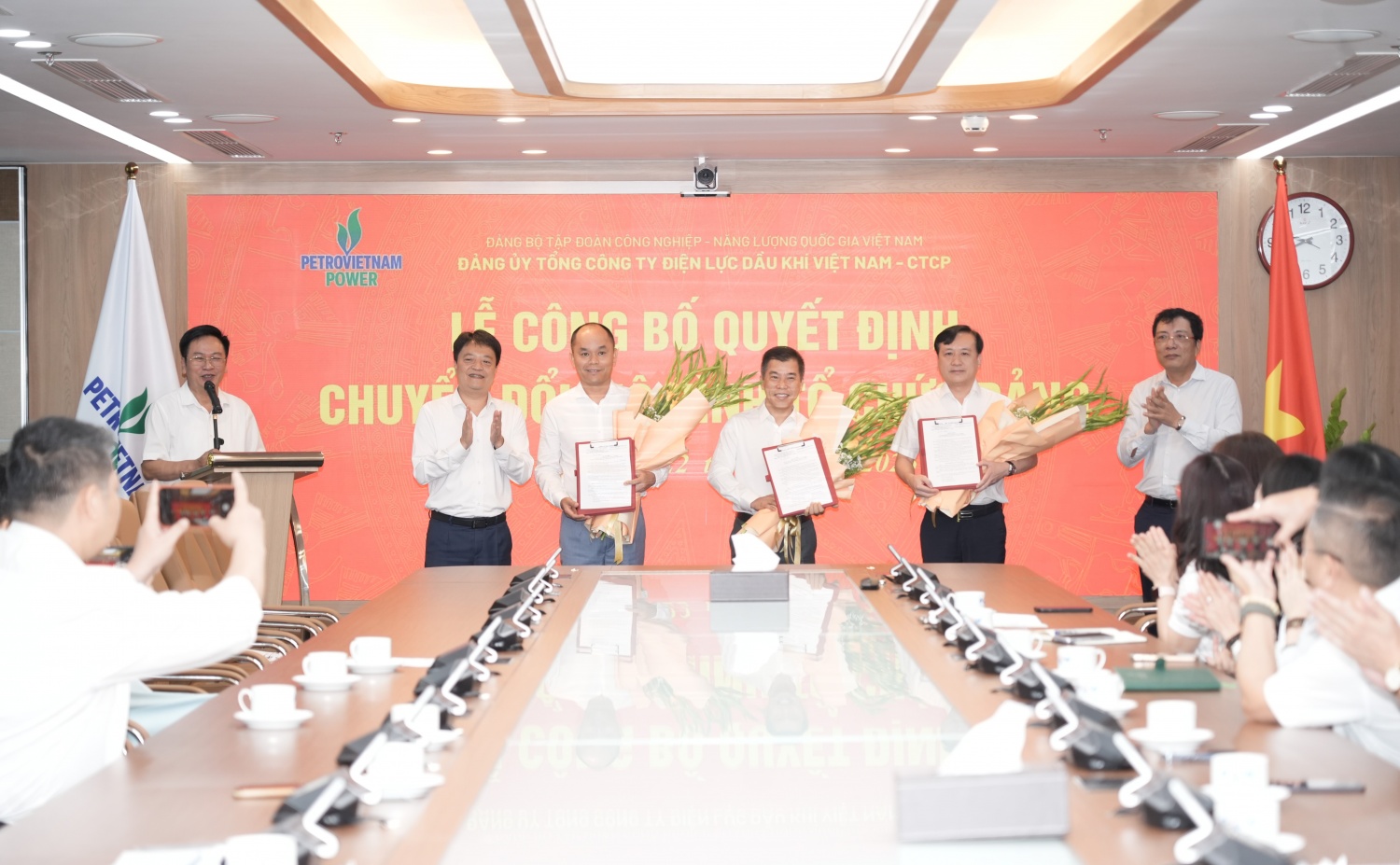 Đảng ủy PV Power chuyển đổi mô hình tổ chức Đảng của 3 đơn vị trực thuộc
